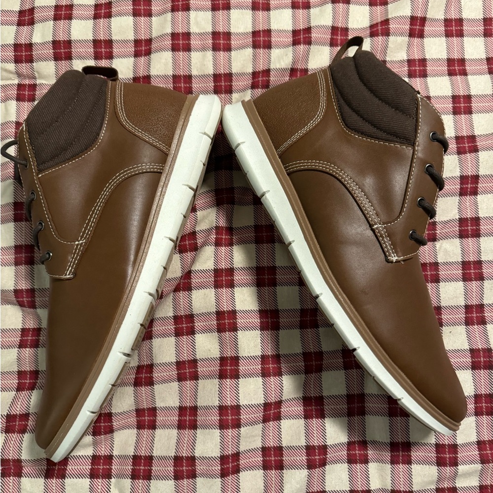 Men’s casual boots- Size 13-NWT
